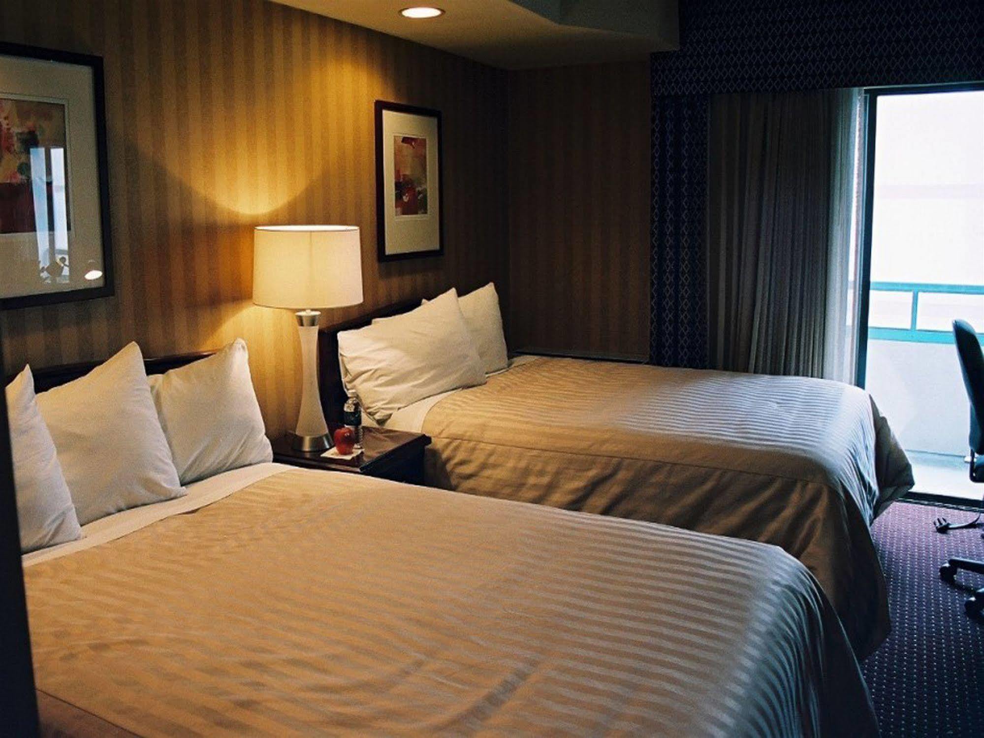 Executive Vancouver Airport 3* Richmond