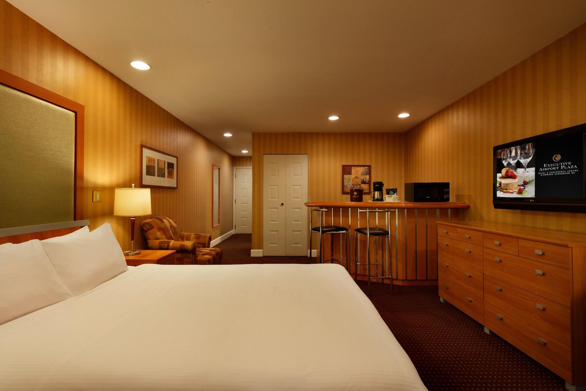 Executive Vancouver Airport Hotel