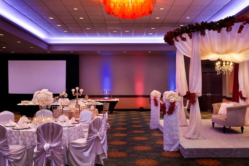 Hotel Executive Vancouver Airport