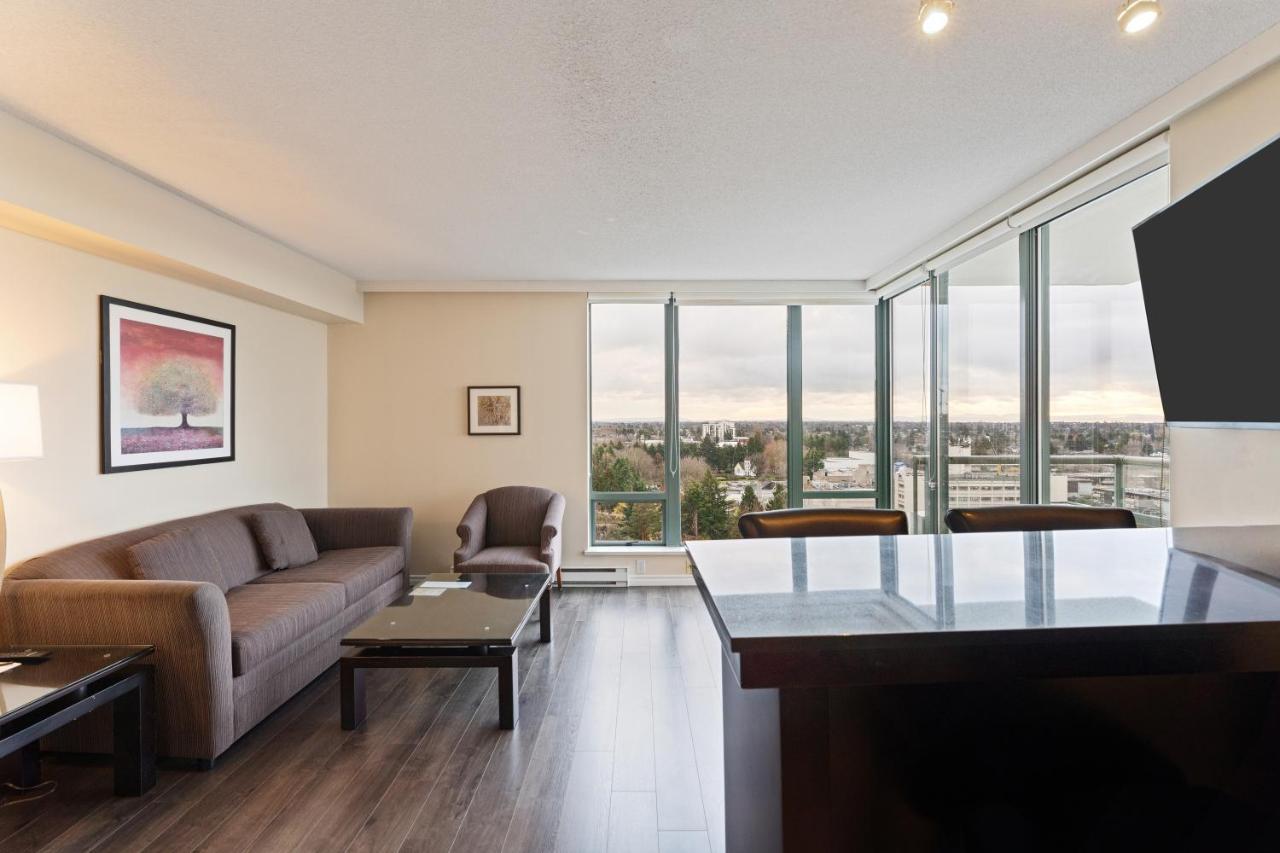 Executive Vancouver Airport Hotel