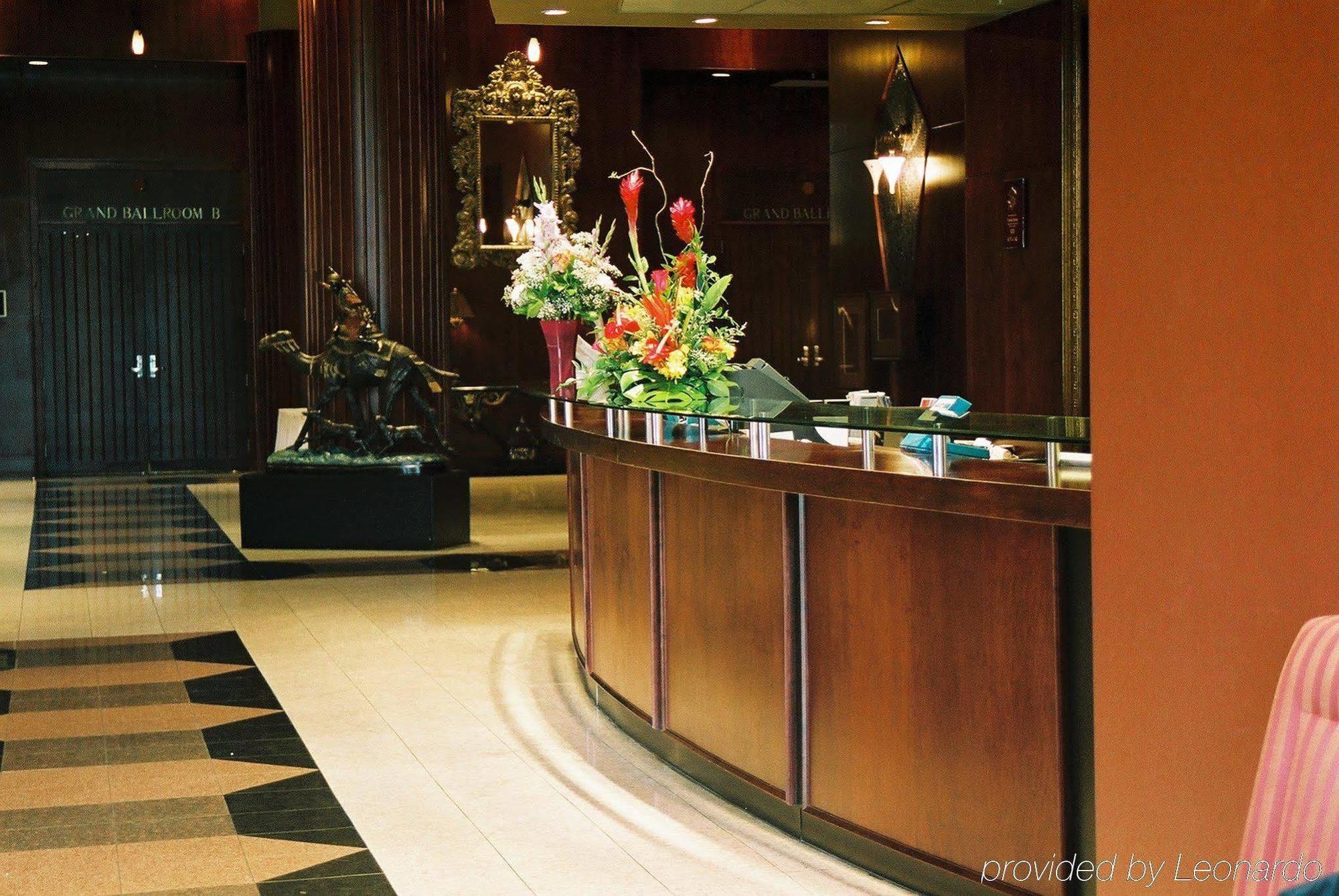 Executive Vancouver Airport Hotel